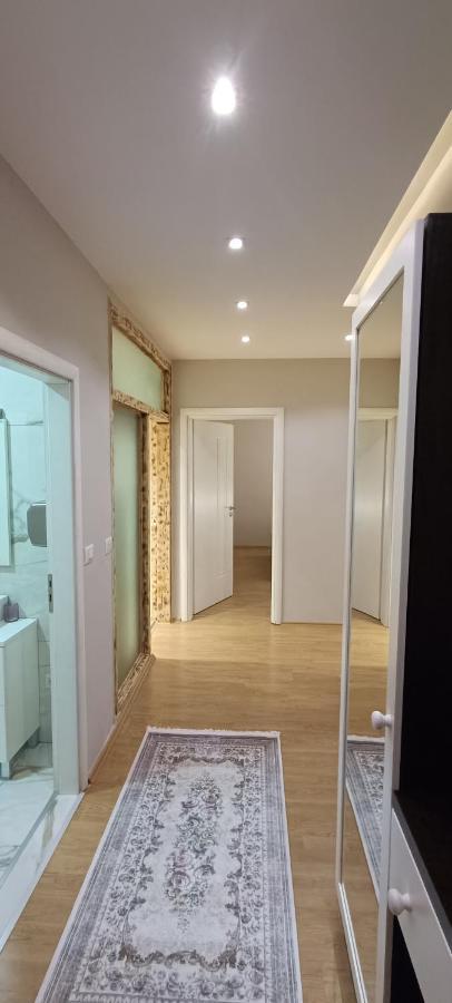 Luxury Blloku Tirana Apartment מראה חיצוני תמונה