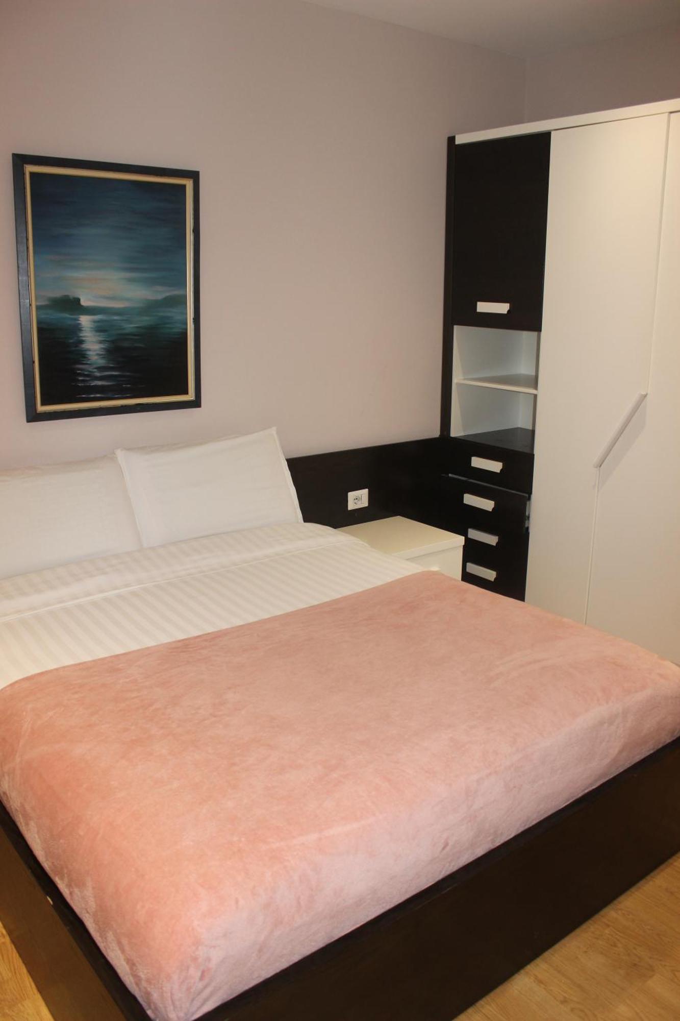 Luxury Blloku Tirana Apartment מראה חיצוני תמונה