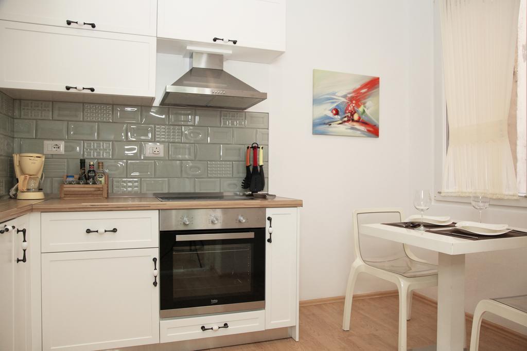 Luxury Blloku Tirana Apartment מראה חיצוני תמונה